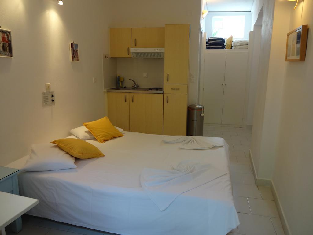 Remezzo Hotel & Studios Pythagoreio  Room photo