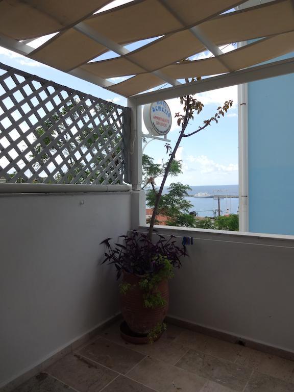 Remezzo Hotel & Studios Pythagoreio  Room photo